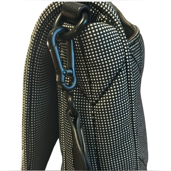 Karl Lagerfeld Paris NWT Black Voyage Neoprene Logo Crossbody Messenger  (P032) - Picture 4 of 11